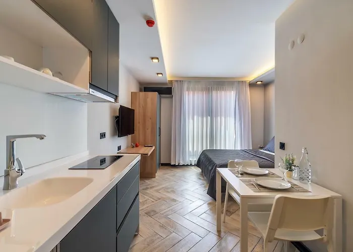 Meyde Boutique Aparthotel 4*